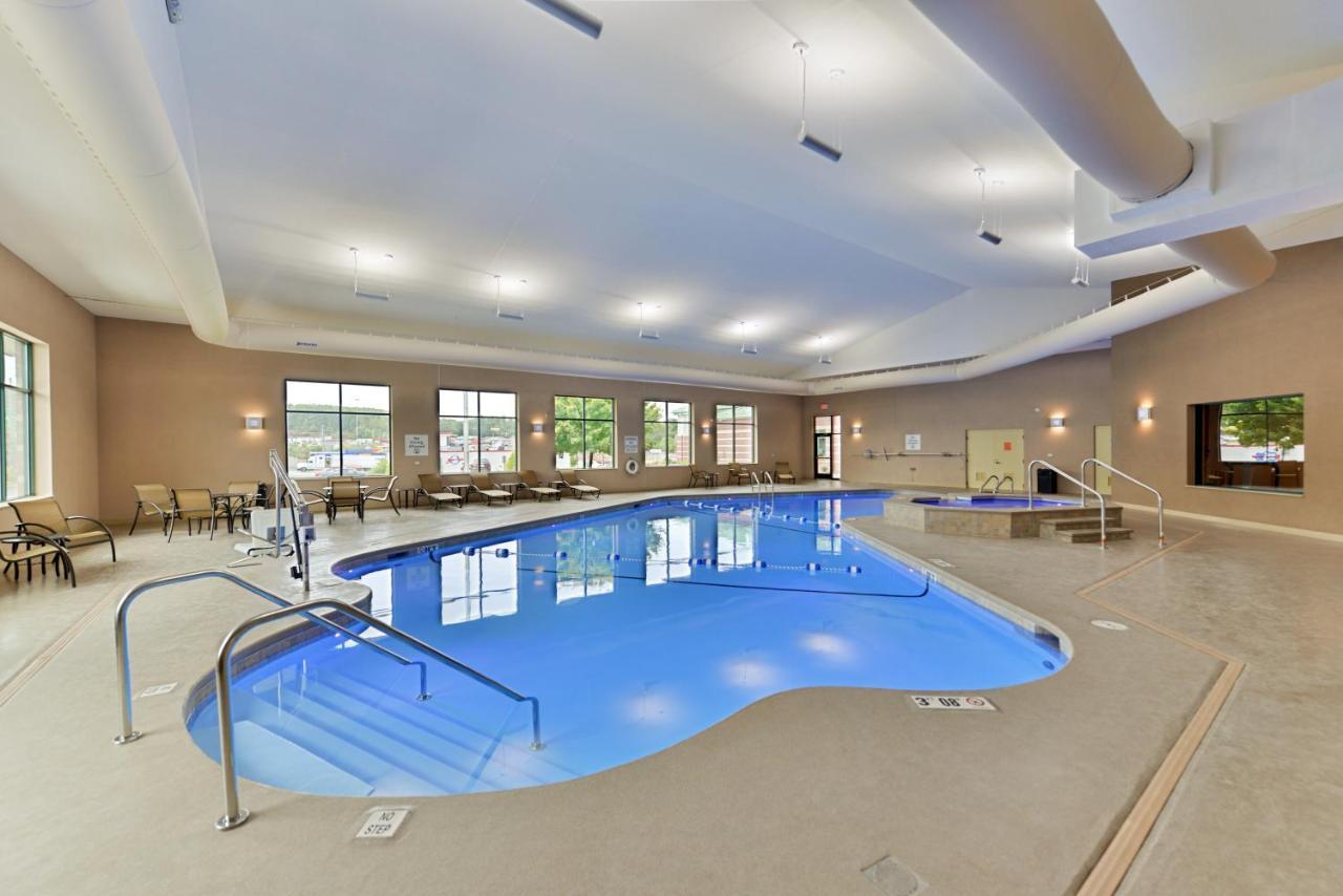 Holiday Inn Express Breezewood By Ihg Zewnętrze zdjęcie