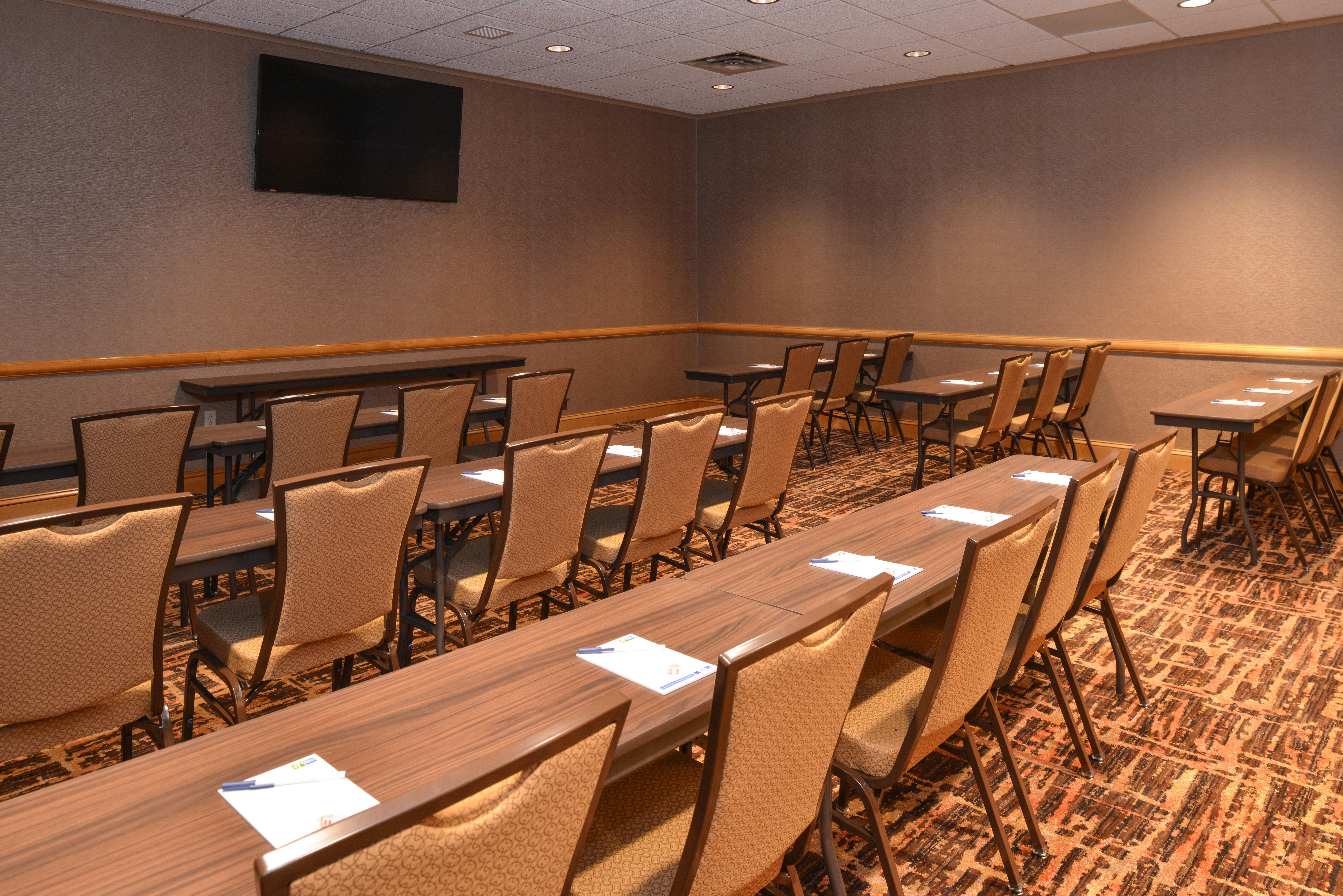 Holiday Inn Express Breezewood By Ihg Zewnętrze zdjęcie