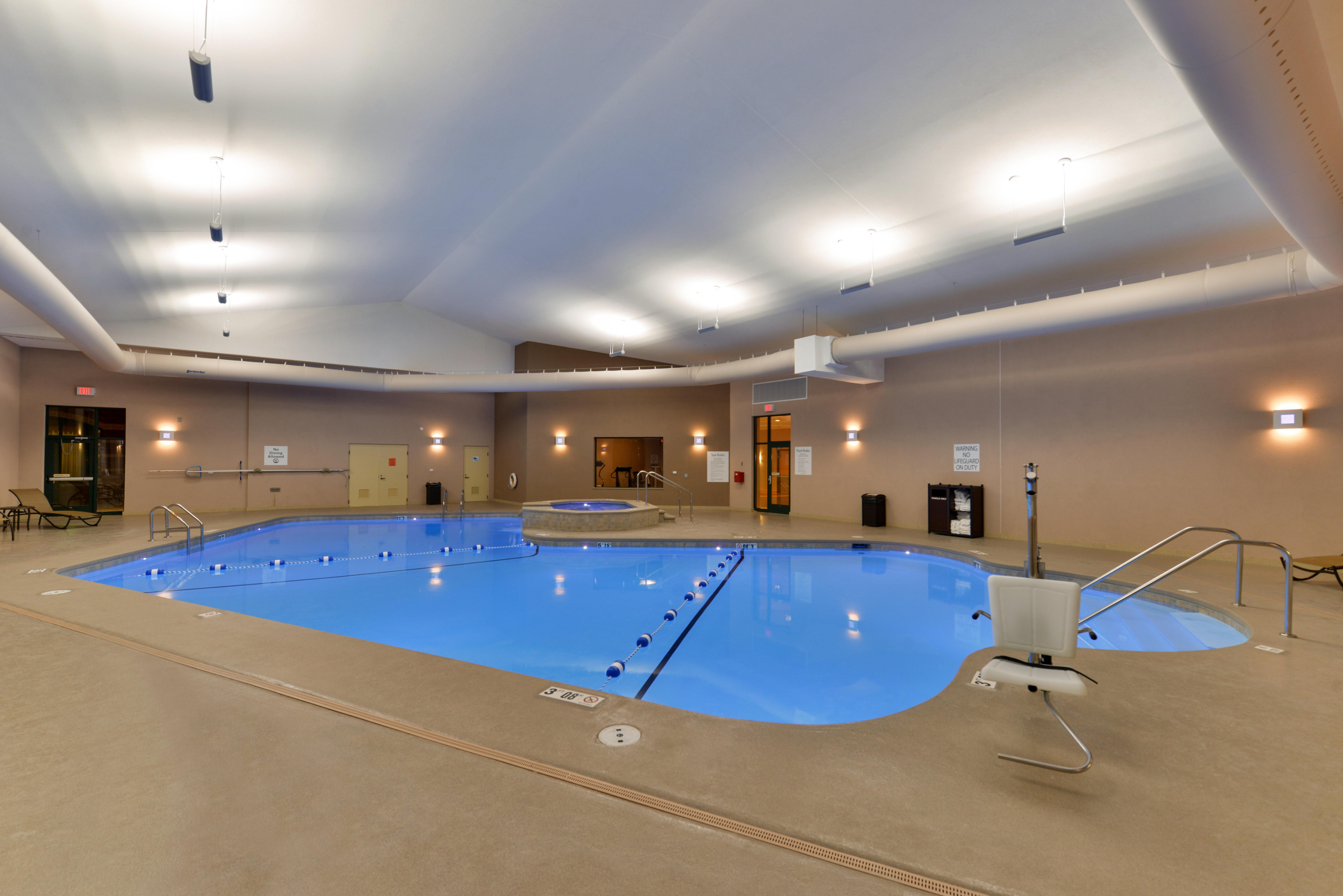 Holiday Inn Express Breezewood By Ihg Zewnętrze zdjęcie