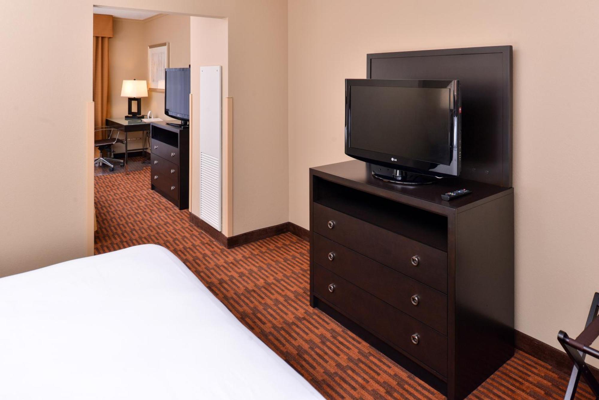 Holiday Inn Express Breezewood By Ihg Zewnętrze zdjęcie